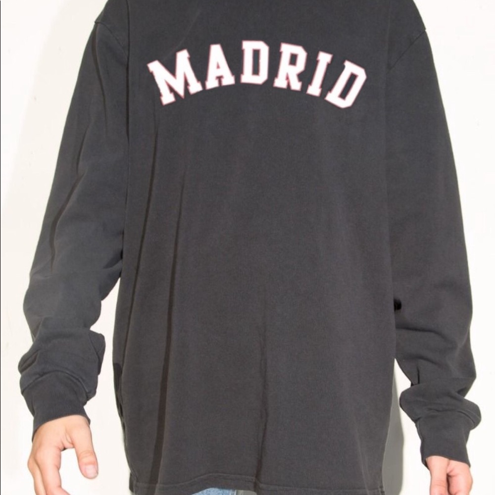 brandy melville madrid shirt